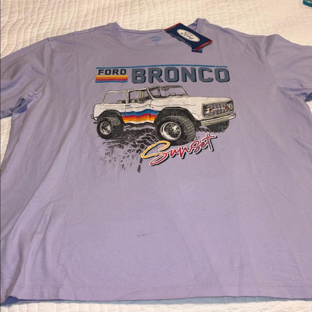 Bronco T-Shirt - Light Purple - Picture 3 of 5